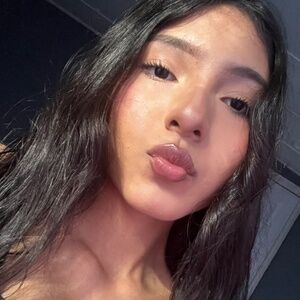 Meet your Posher, Rebeca